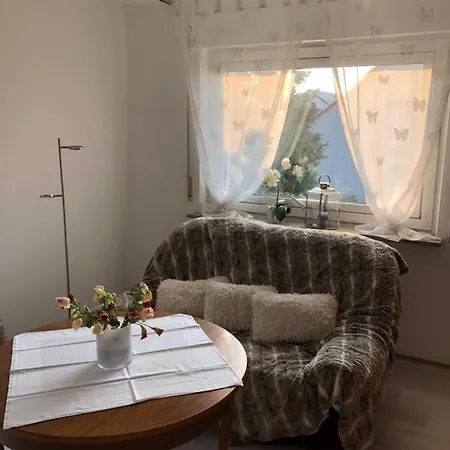 Haus Mit Herz Und Garten - A46931 Ditzingen